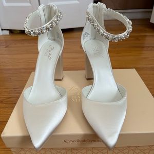 Badgley Mischka heels
